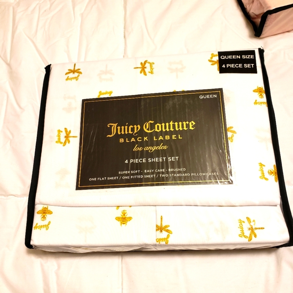 Queen bedding set